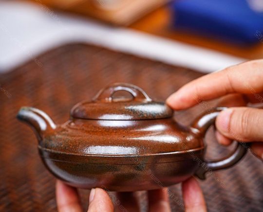 獨(dú)家首發(fā)，品名：線圓。泥料：極品紫泥（